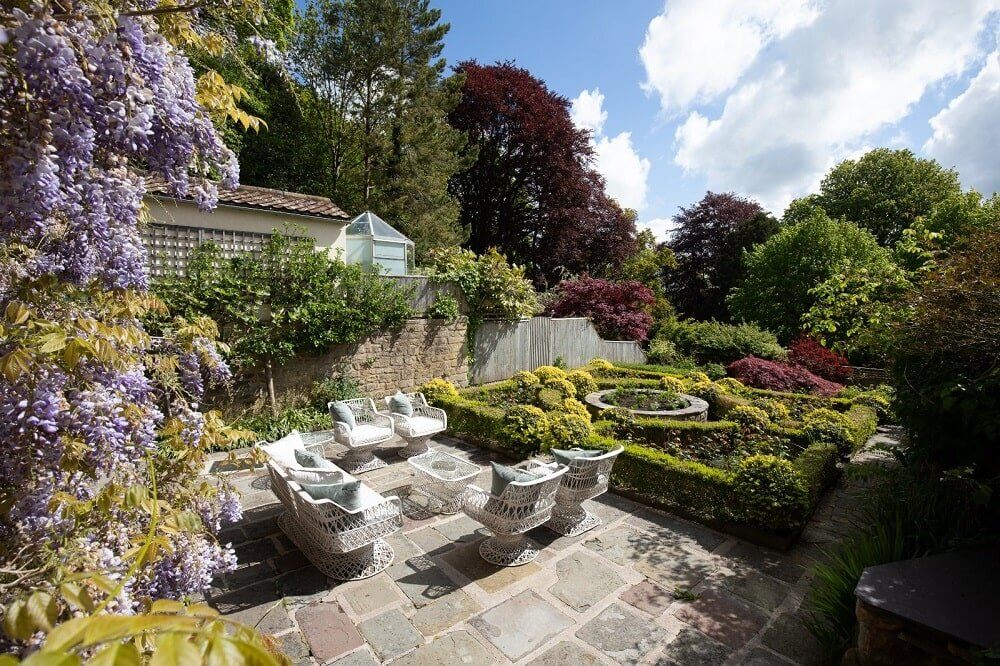A Peaceful Townhouse in Bath With A Pink Surprise 18 serene-townhouse-bath-garden-gainsborough-nordroom