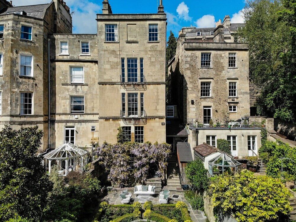 A Peaceful Townhouse in Bath With A Pink Surprise 19 serene-townhouse-bath-garden-gainsborough-nordroom