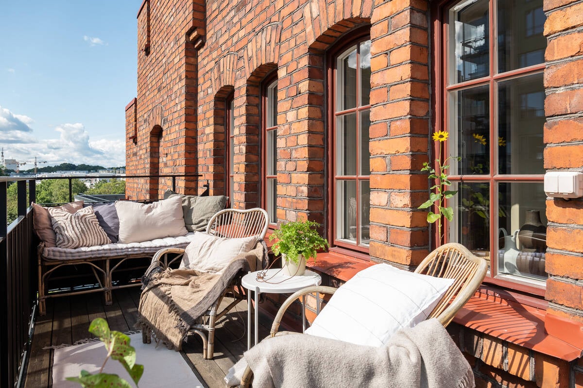 A Stockholm Maisonette Decorated in Warm Neutrals 19 stockholm-apartment-warm-neutral-color-palette-nordroom
