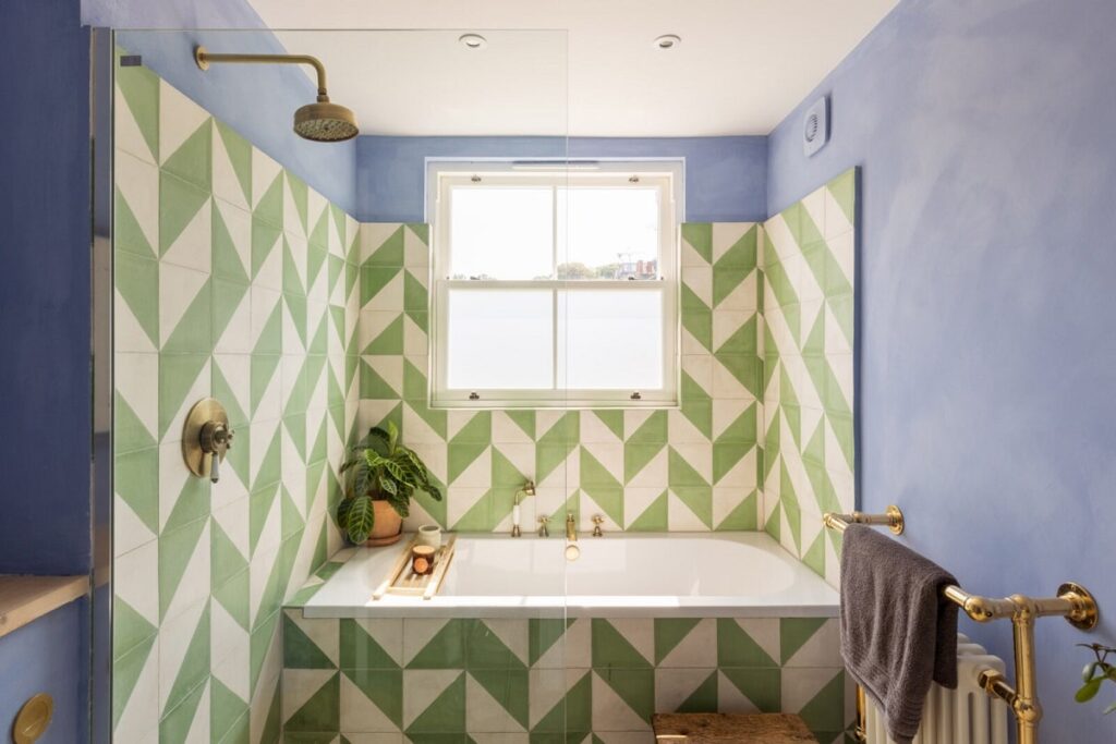 Inspiring Bathrooms With Geometric Tiles 28 15 Inspiring Bathrooms With Geometric Tiles