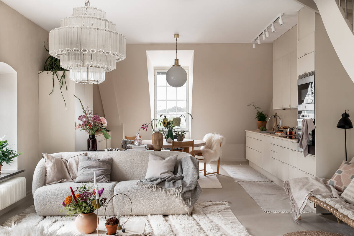 A Stockholm Maisonette Decorated in Warm Neutrals 2 stockholm-apartment-warm-neutral-color-palette-nordroom