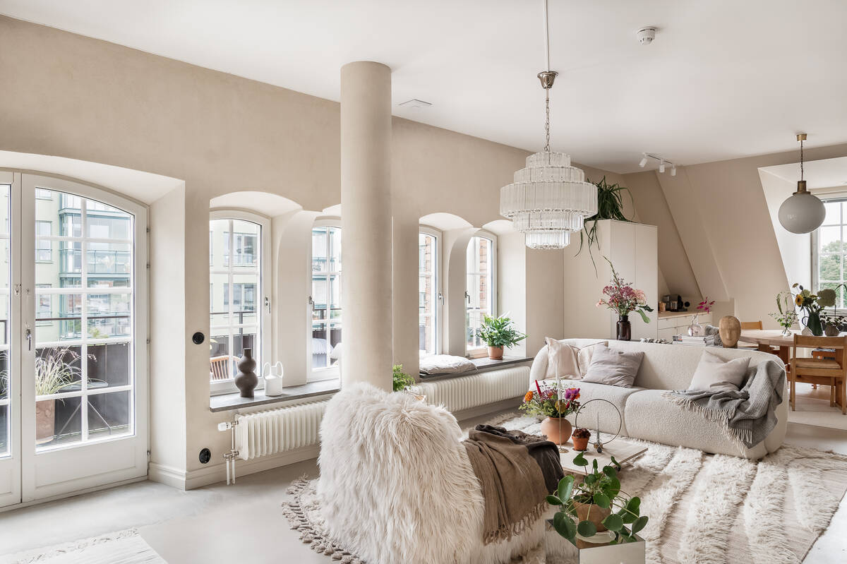 A Stockholm Maisonette Decorated in Warm Neutrals 3 stockholm-apartment-warm-neutral-color-palette-nordroom