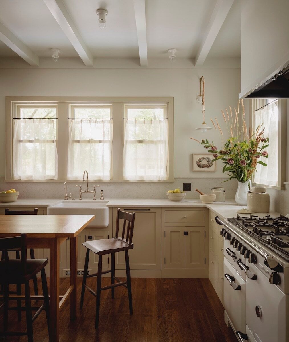 Reading Nooks in a Stylish Iowa City Home 2 kitchen-iowa-city-house-jessica-helgerson-nordroom
