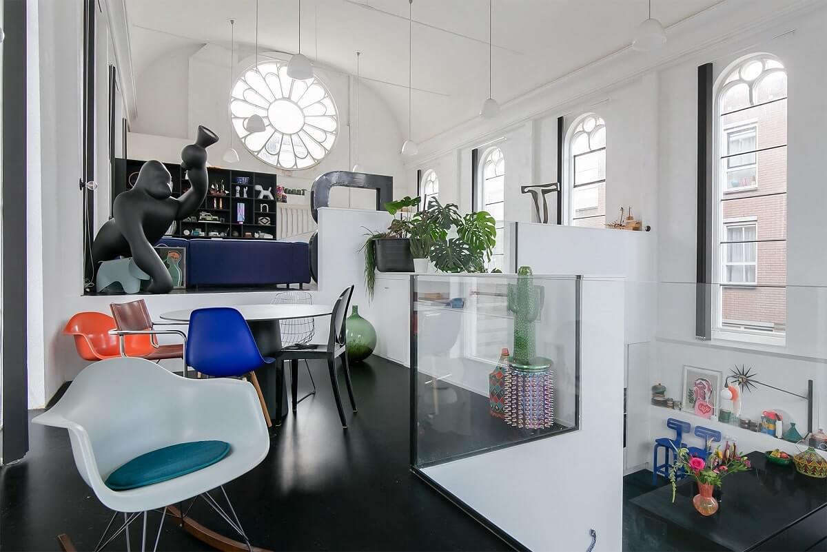 A Modern Chapel Conversion with Bright Colors 15 modern-chapel-conversion-bright-colors-nordroom