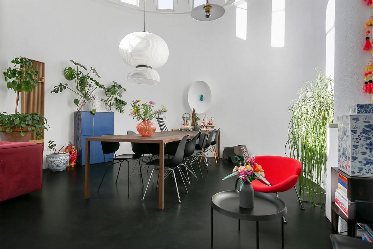 A Modern Chapel Conversion with Bright Colors 5 modern-chapel-conversion-bright-colors-nordroom