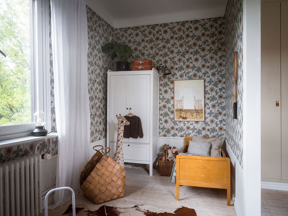 A Moody Green Living Room in a Scandi Apartment 13 childrens-room-wallpaper-vintage-decor-scandinavian-apartment-nordroom
