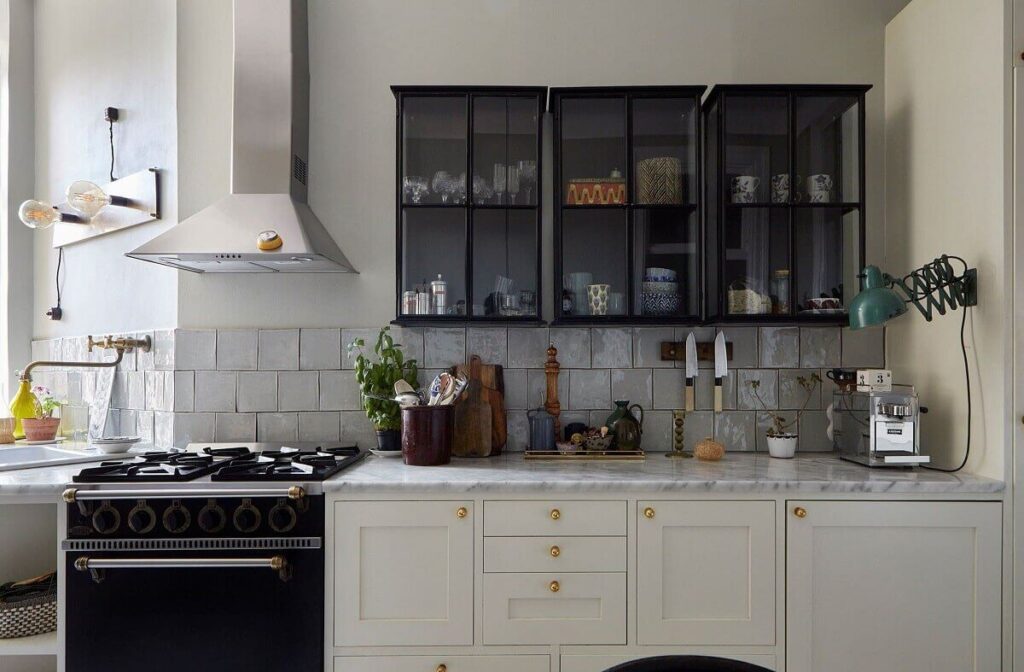 A Light and Charming Scandinavian Apartment 5 scandinavian-kitchen-light-scandinavian-apartment-nordroom