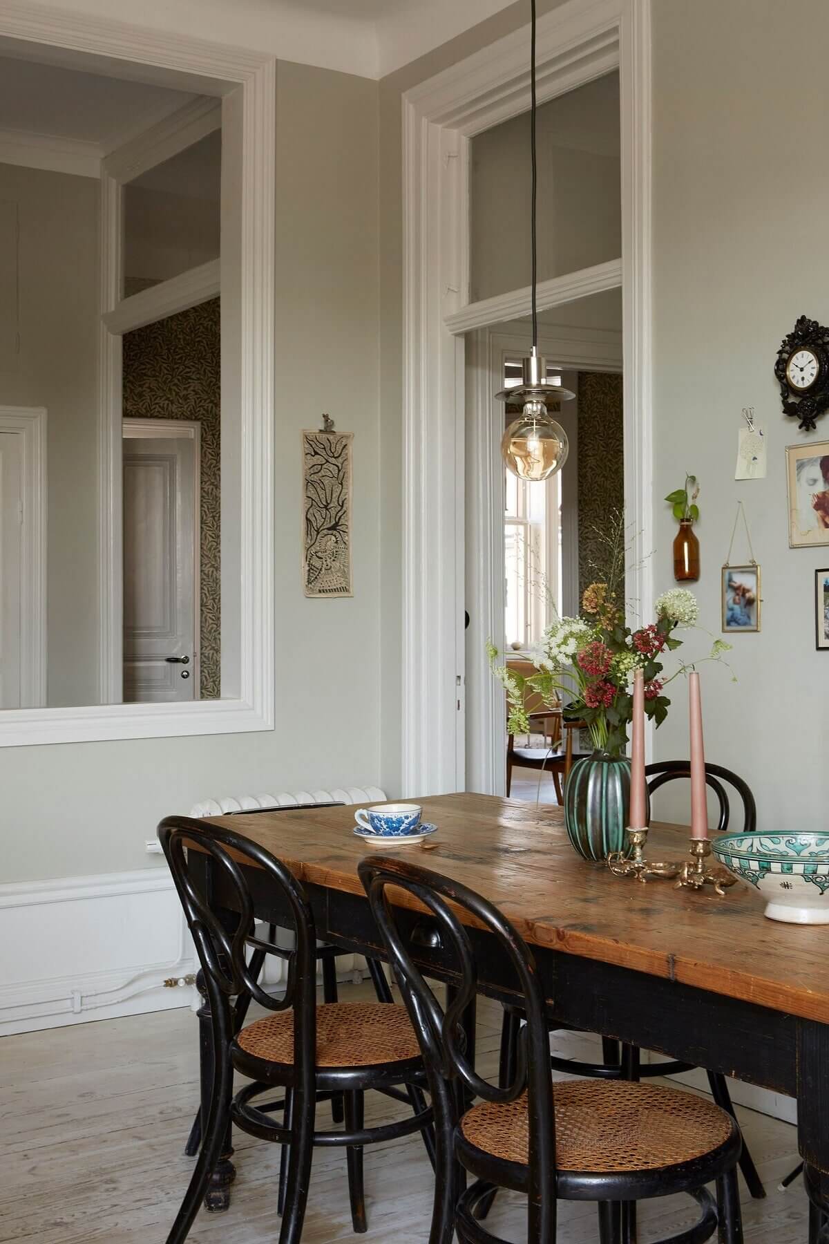 A Light and Charming Scandinavian Apartment 8 grey-scandinavian-kitchen-light-scandinavian-apartment-nordroom