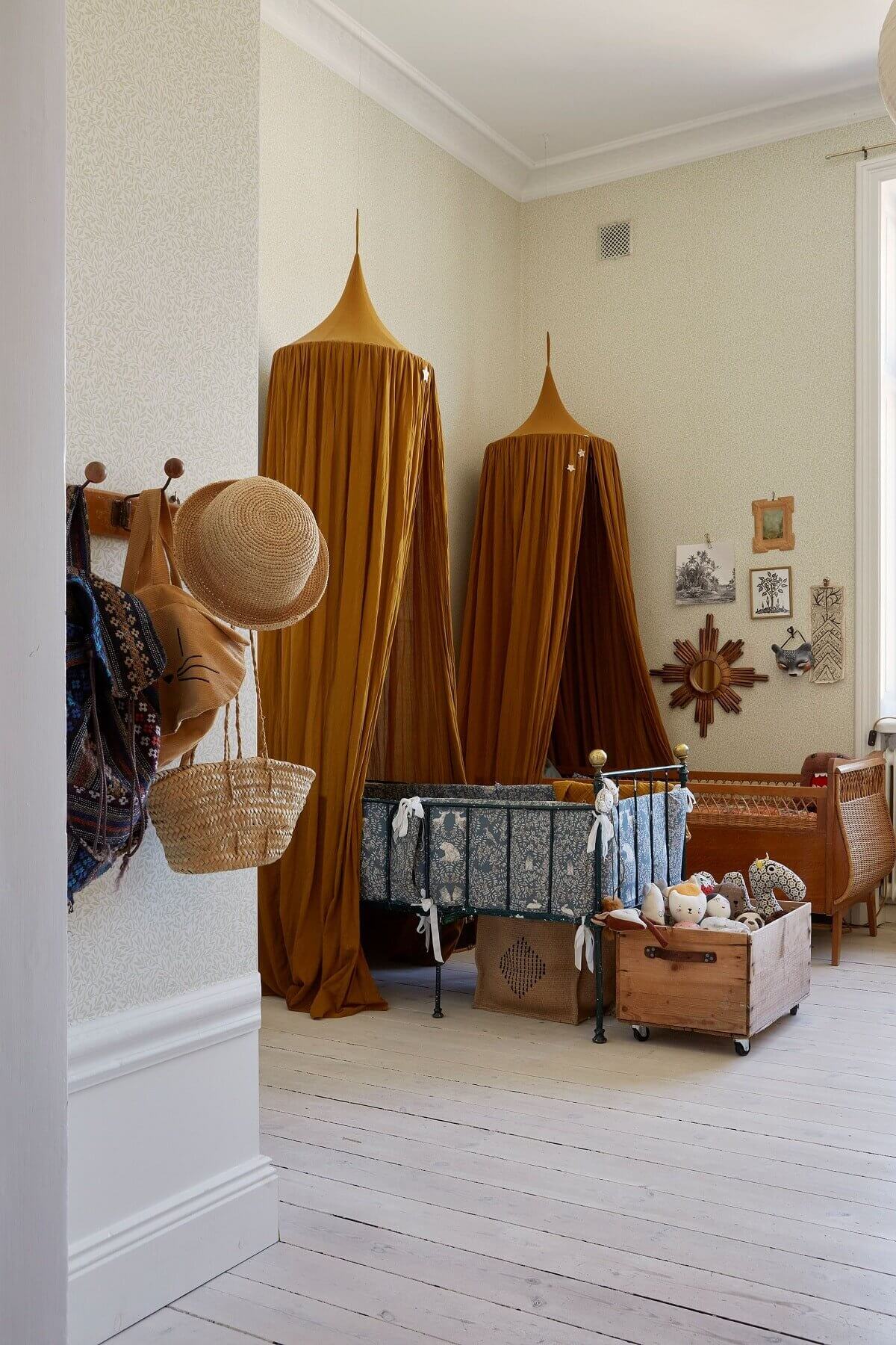 Beautiful Gender Neutral Nursery Ideas 4 shared-children-bedroom-scandinavian-apartment-nordroom
