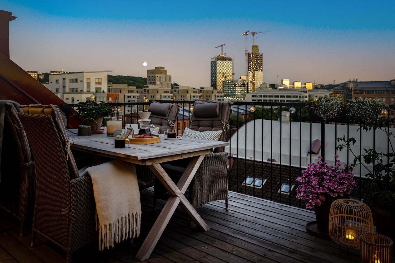 A Swedish Penthouse with Industrial Touches 21 swedish-penthouse-industrial-touches-nordroom