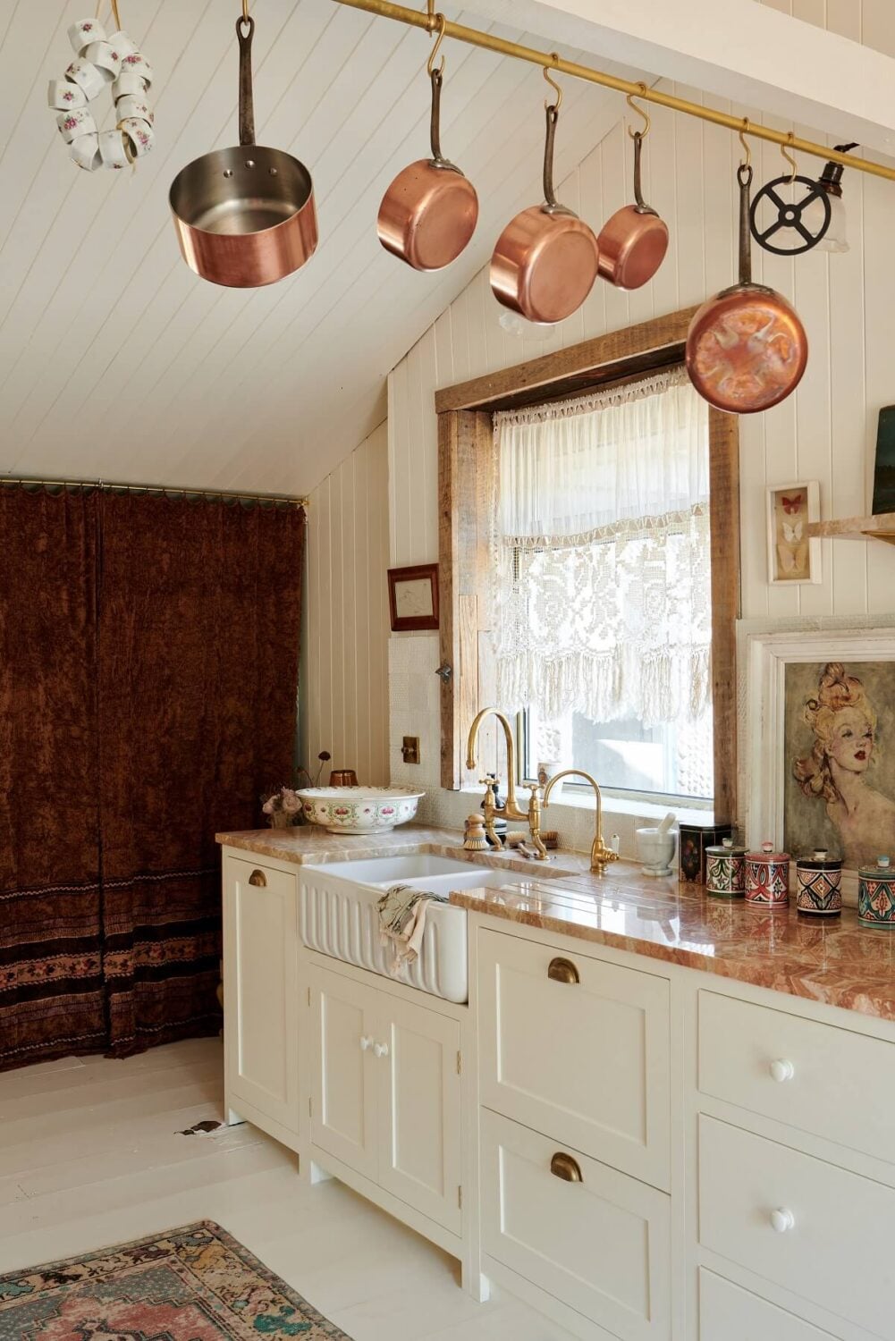 Pearl Lowe's Light Bohemian Beach House Kitchen 8 pearl-lowe-light-bohemian-beach-house-devol-kitchen-nordroom