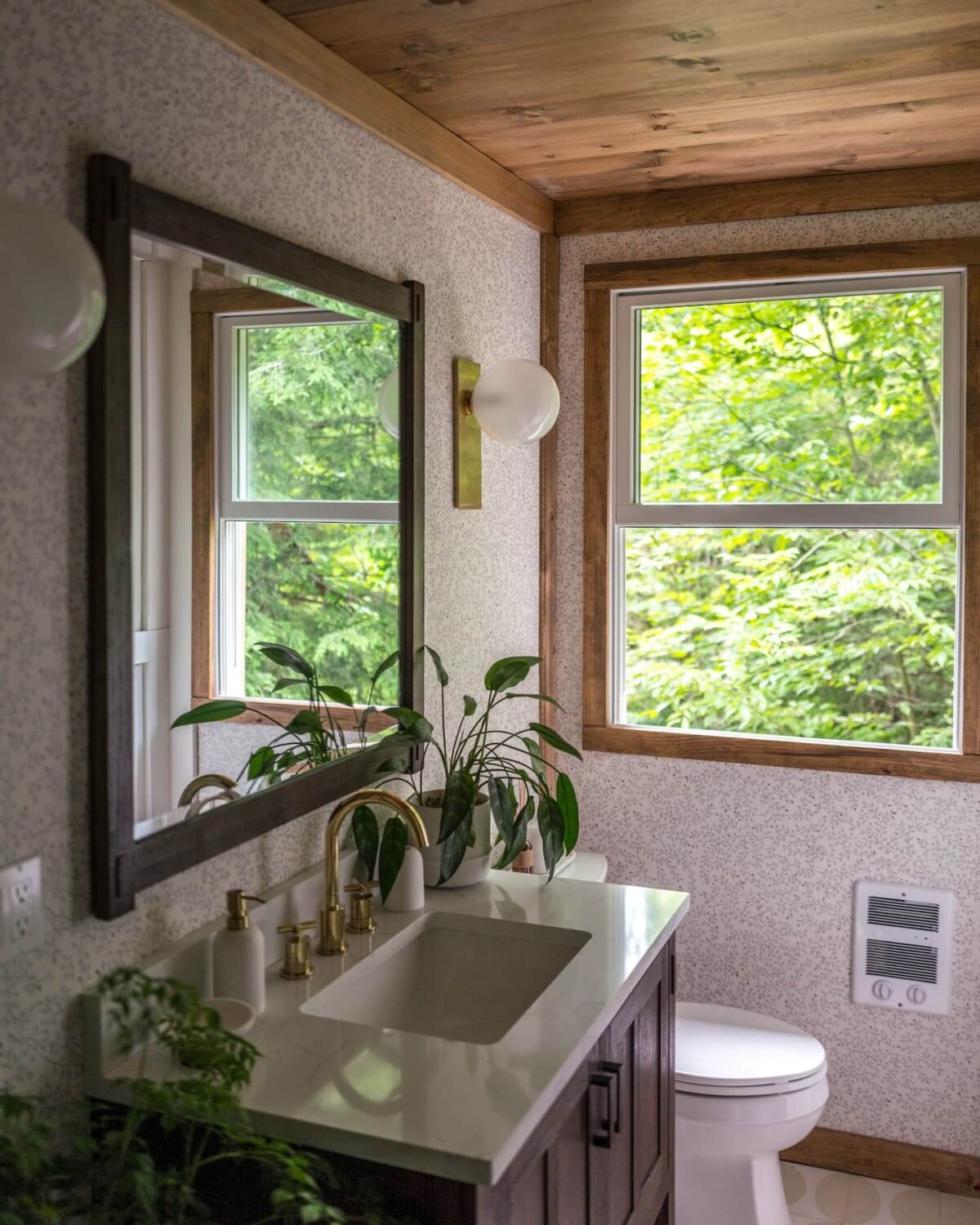 The Cabin by The Hunter Houses 18 bathroom-cabin-hunter-houses-nordroom