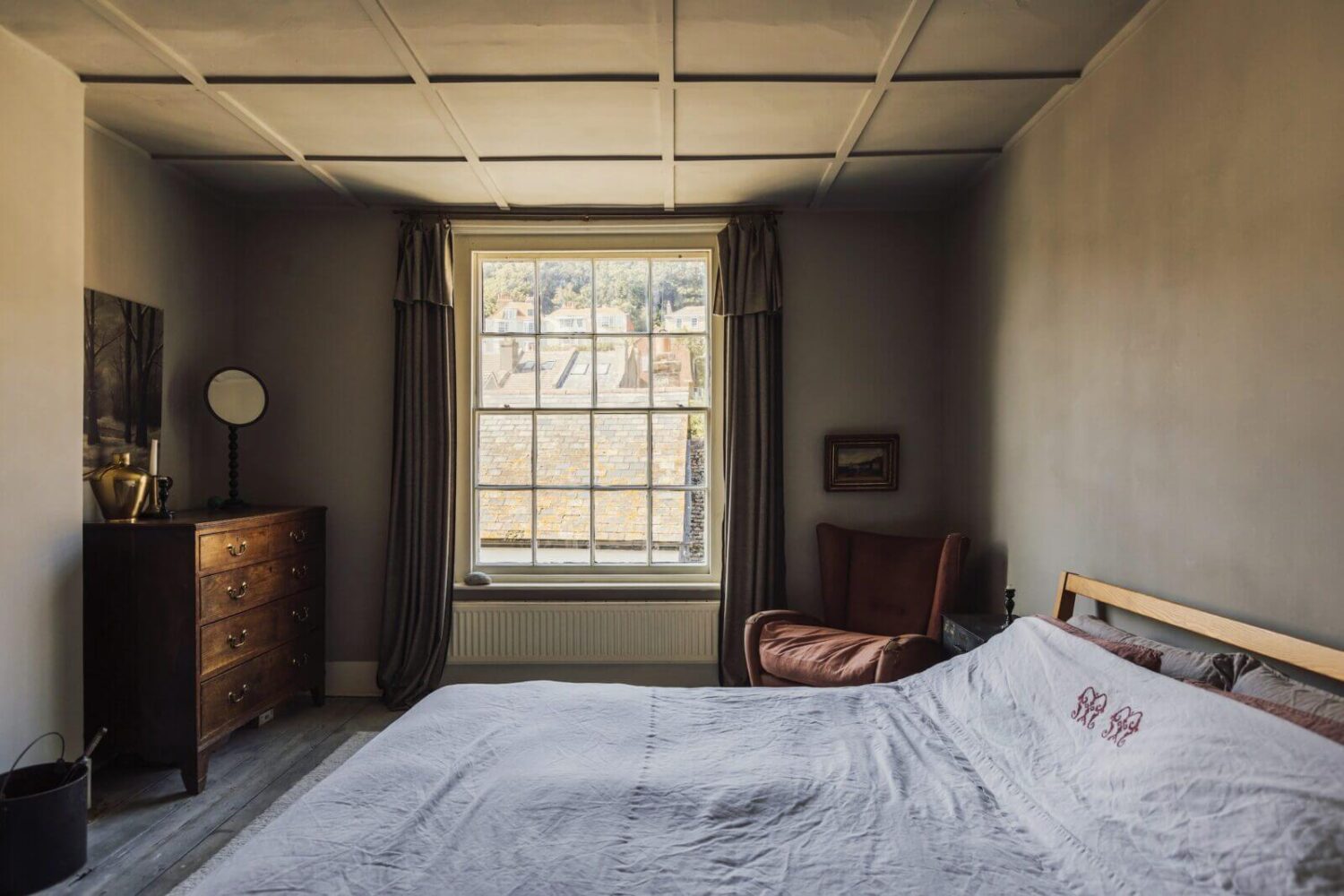 Moody Colors in a Unique Historic Apartment 15 bedroom historic apartment england nordroom Moody Colors in a Unique Historic Apartment