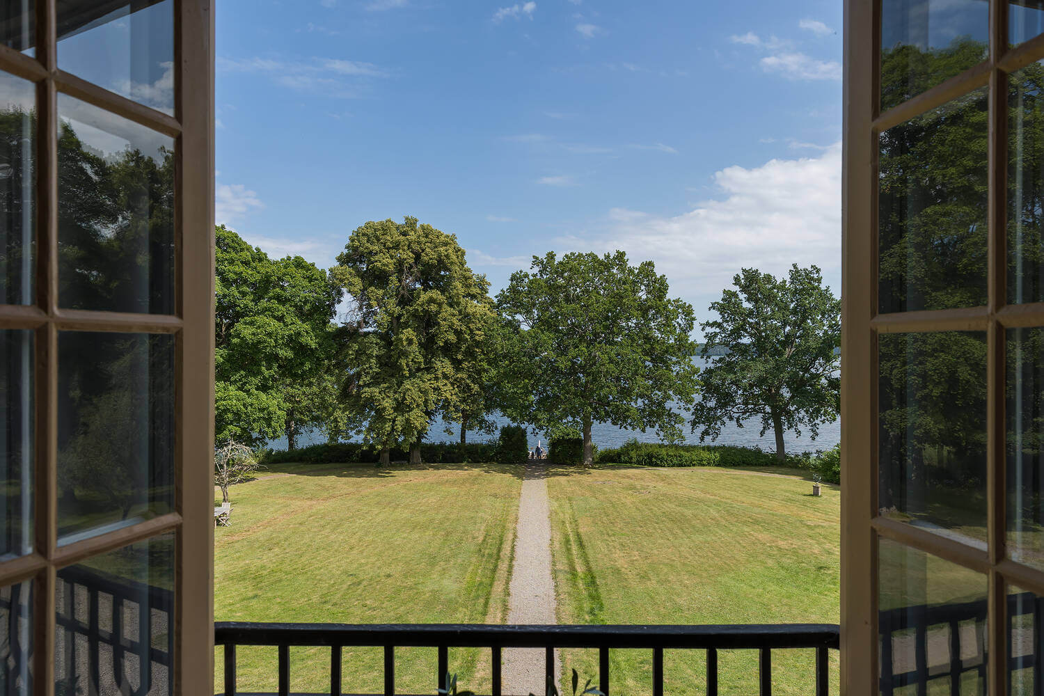 A Stylish Gray Apartment in a Swedish Castle 27 castle-garden-lake-views-sweden-nordroom