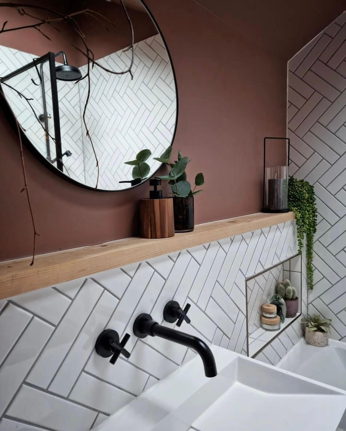 Heather's Colorful Eclectic Home in Scotland 15 colorful-bathroom-nordroom