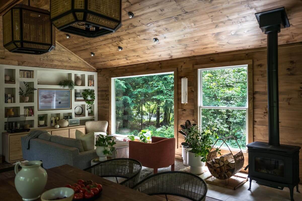 The Cabin by The Hunter Houses 4 cozy-romantic-cabin-hunter-houses-nordroom