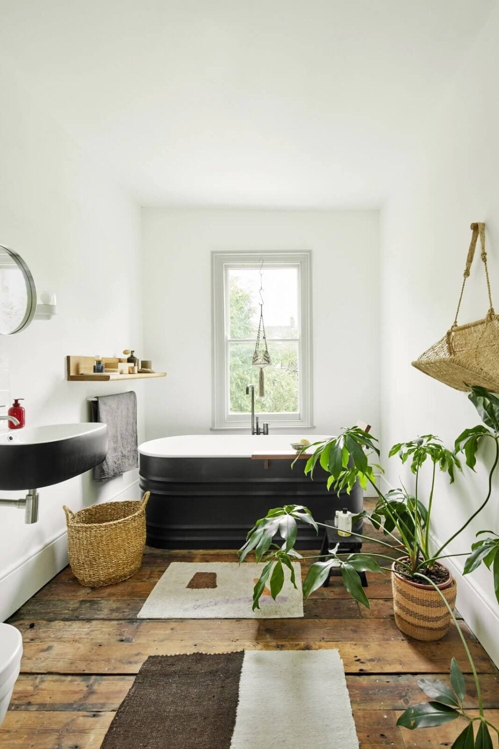 An Open-Plan Victorian House in London 16 bathroom-wooden-floor-freestanding-bath-victorian-house-london-nordroom