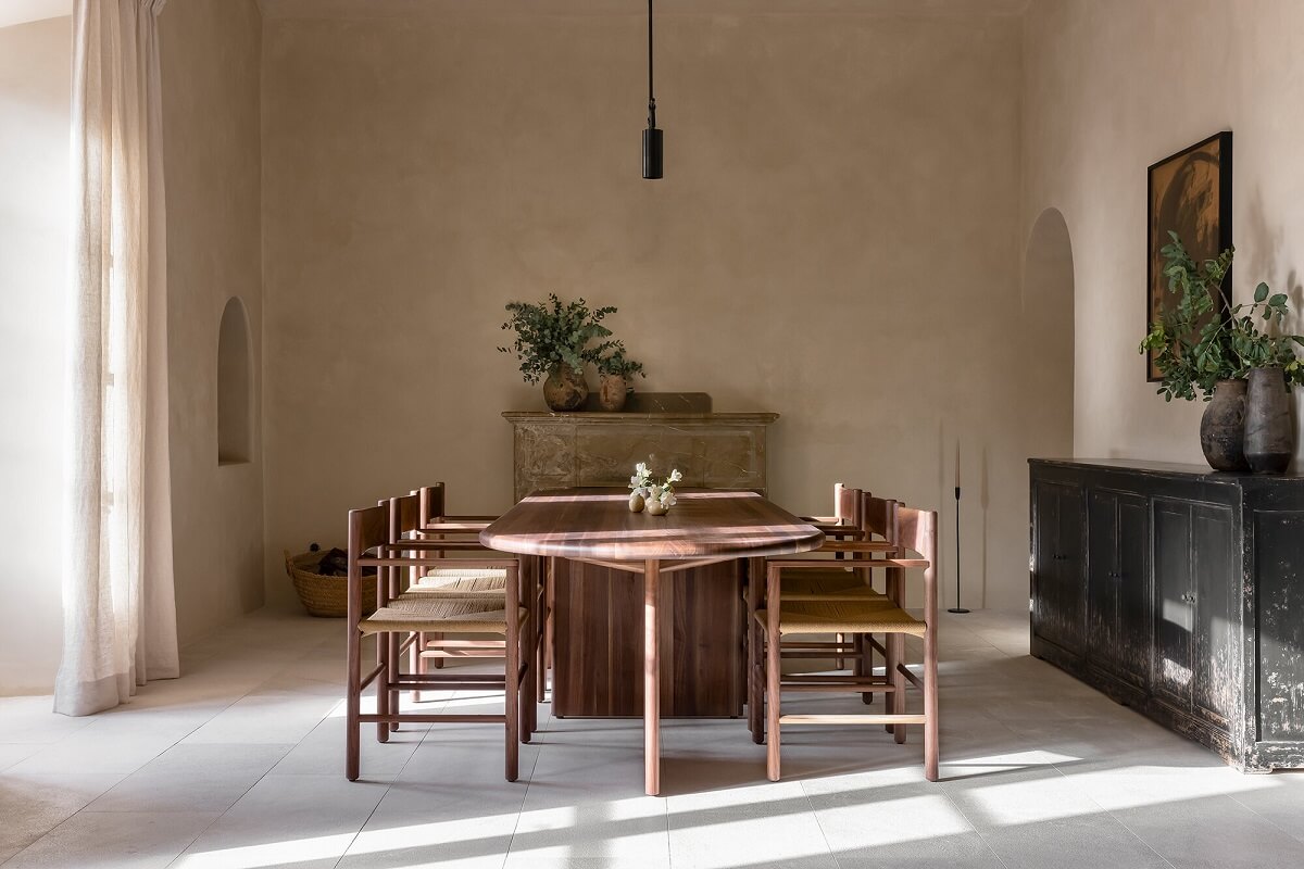 A Renovated Historic Townhouse on Mallorca 6 dining-room-townhouse-majorca-durietz-design-nordroom
