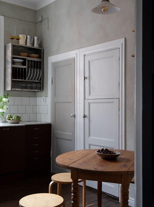Earthy Tones in a Historic Swedish Apartment 10 earthy-tones-historic-swedish-apartment-nordroom