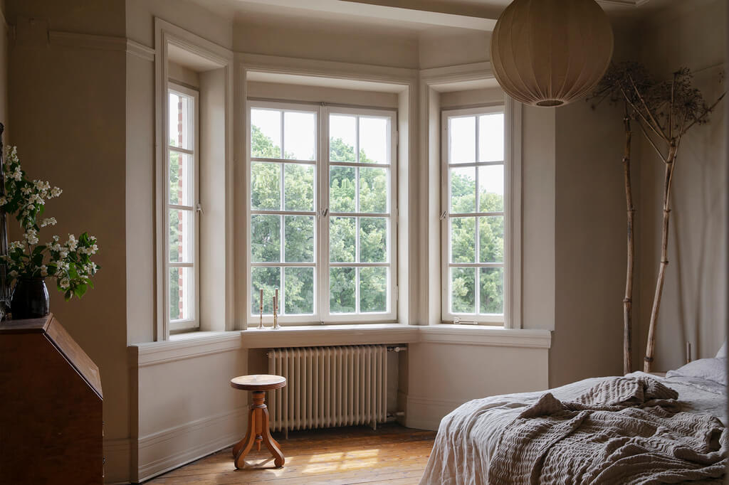 Earthy Tones in a Historic Swedish Apartment 14 earthy-tones-historic-swedish-apartment-nordroom