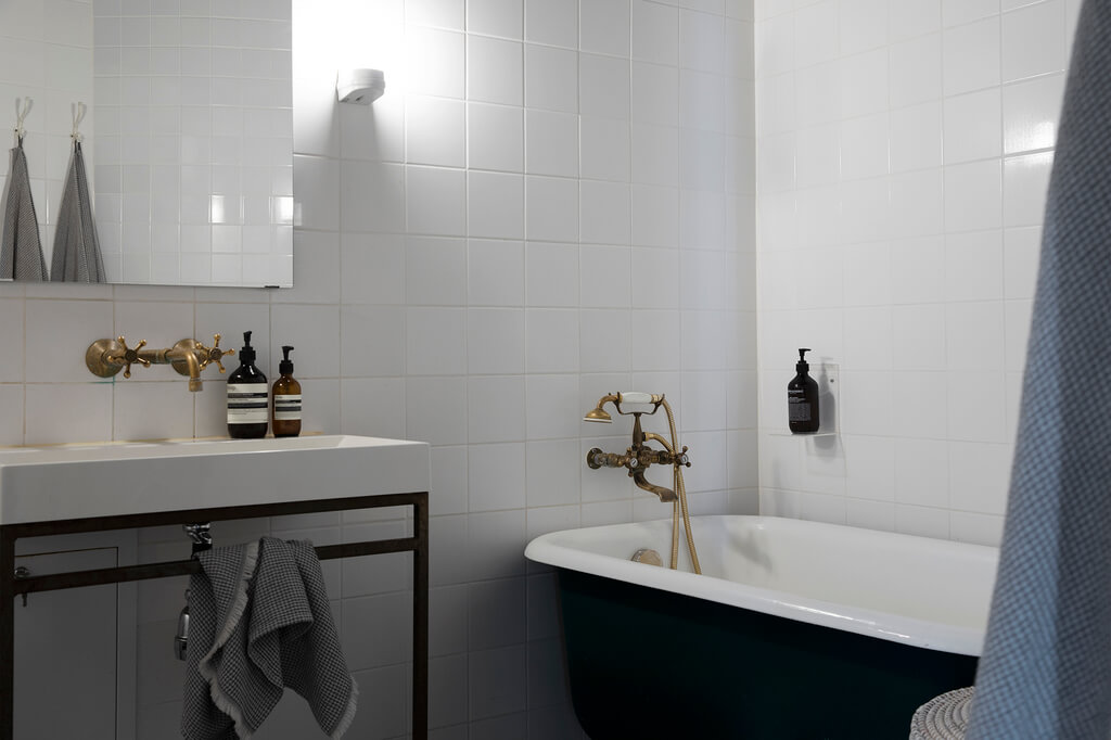 Earthy Tones in a Historic Swedish Apartment 21 earthy-tones-historic-swedish-apartment-nordroom
