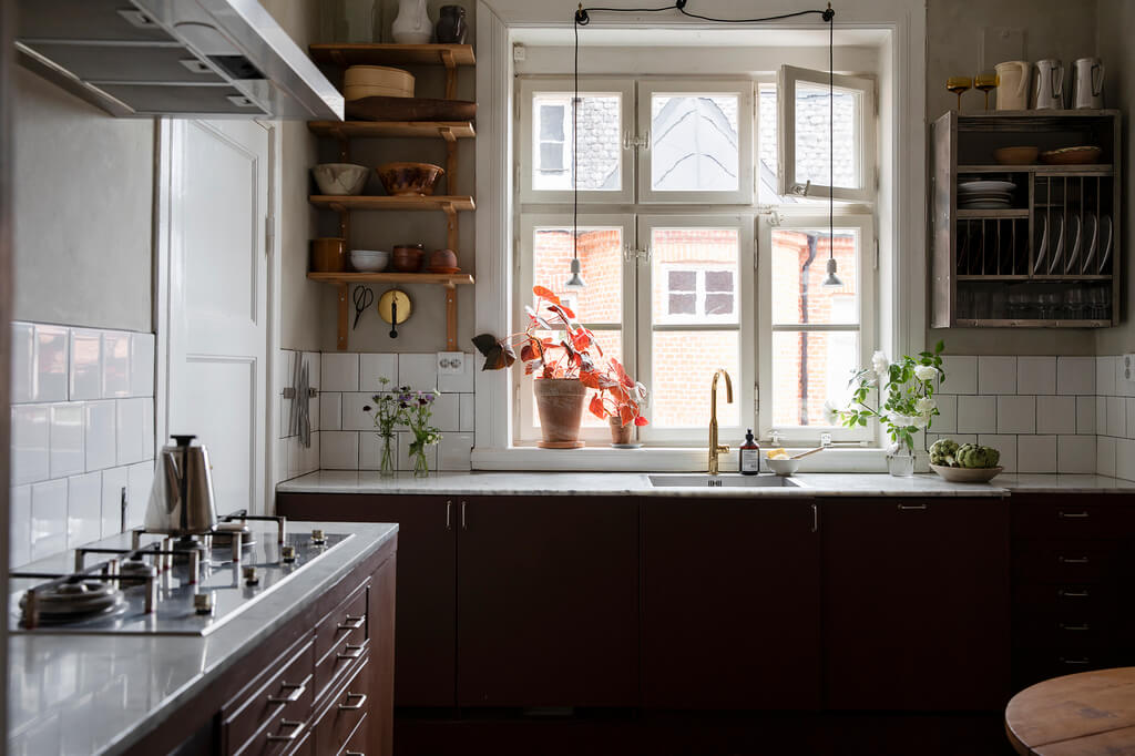 Earthy Tones in a Historic Swedish Apartment 8 earthy-tones-historic-swedish-apartment-nordroom