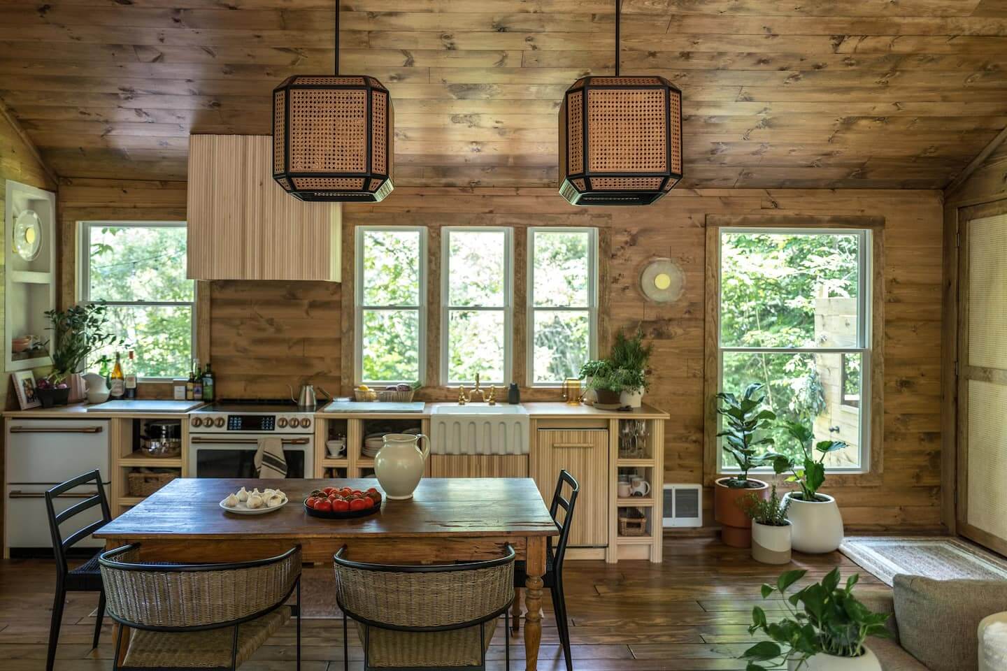 The Cabin by The Hunter Houses 10 kitchen-hunter-houses-cabin-airbnb-nordroom