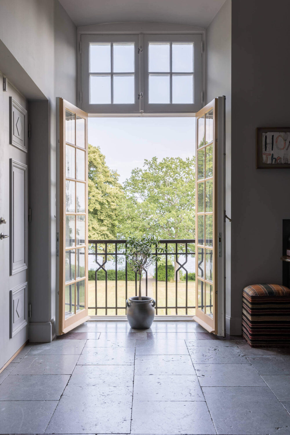 A Stylish Gray Apartment in a Swedish Castle 12 lakeview-castle-apartment-sweden-nordroom