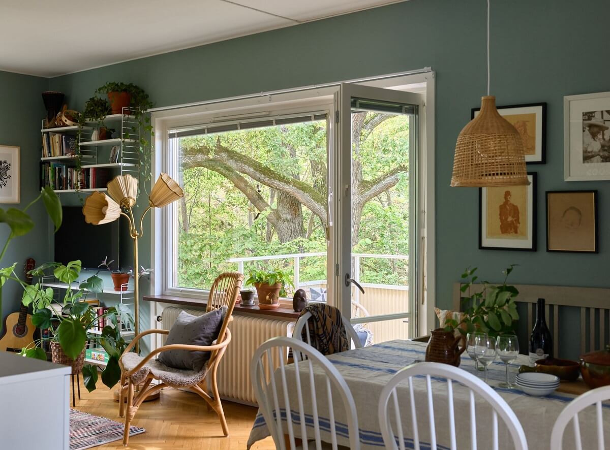A Natural Scandi Boho Apartment 2 scandinavian-living-room-plants-bohemian-nordroom