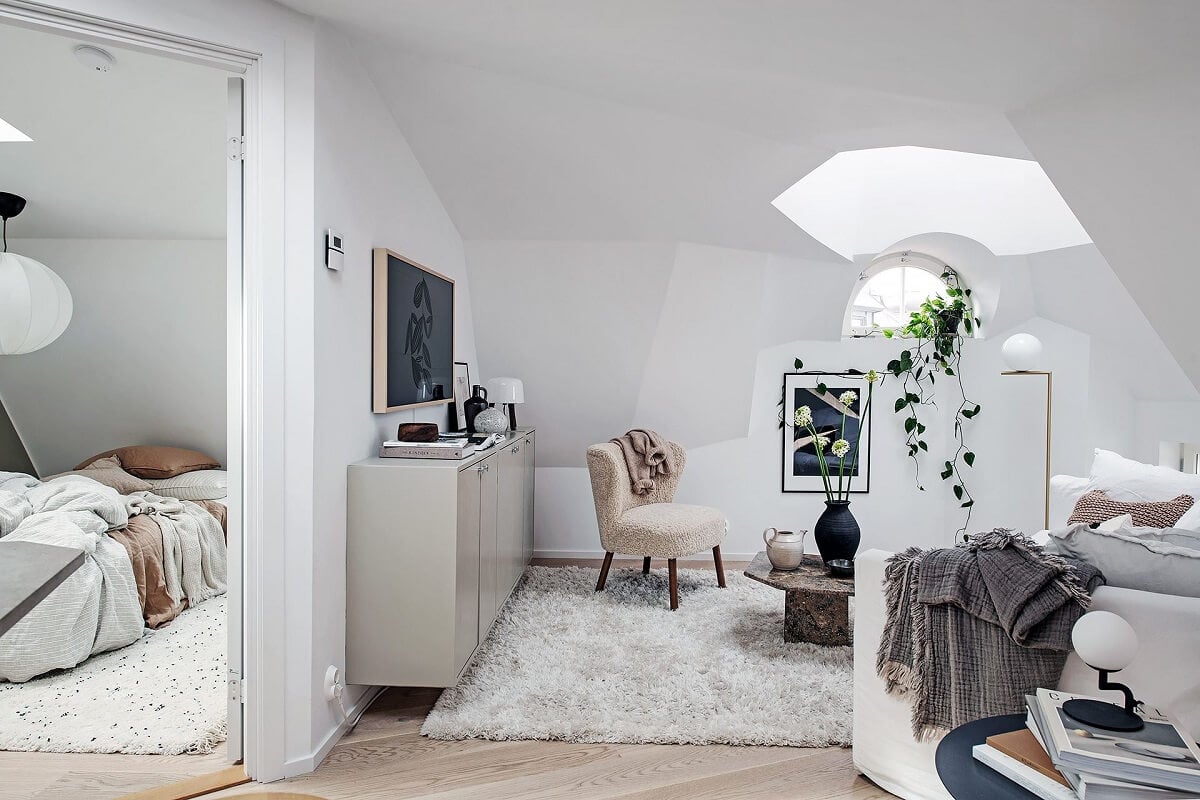 A Tiny but Light Attic Apartment in Sweden 5 tiny-light-scandinavian-attic-apartment-nordroom