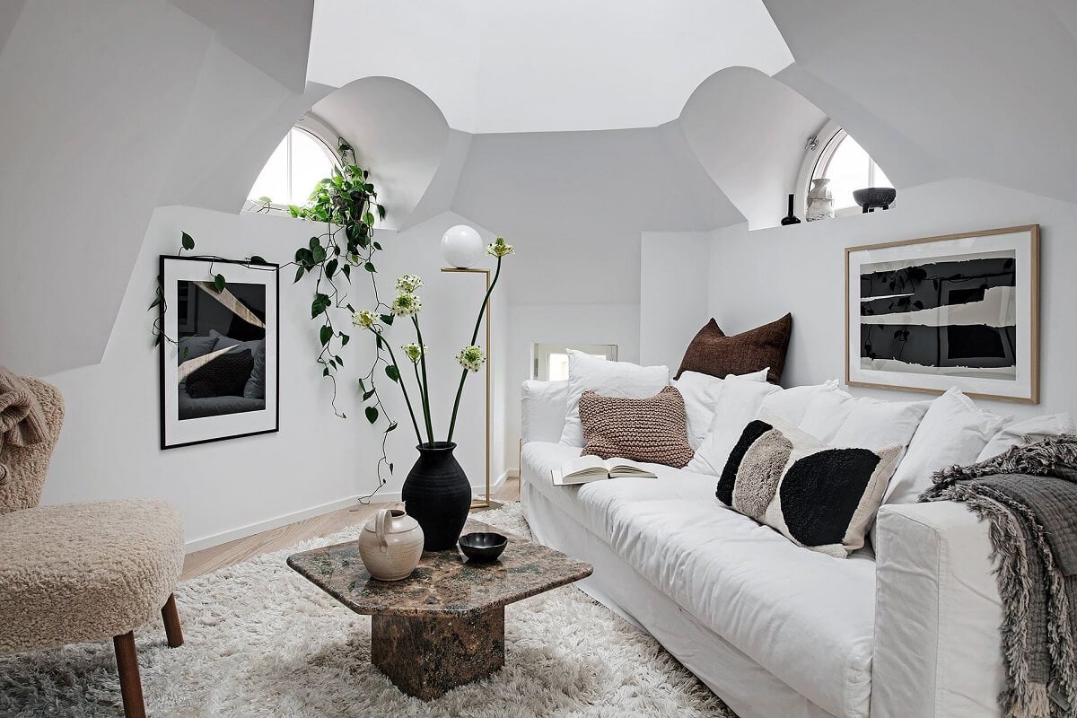 A Tiny but Light Attic Apartment in Sweden 3 tiny-light-scandinavian-attic-apartment-nordroom