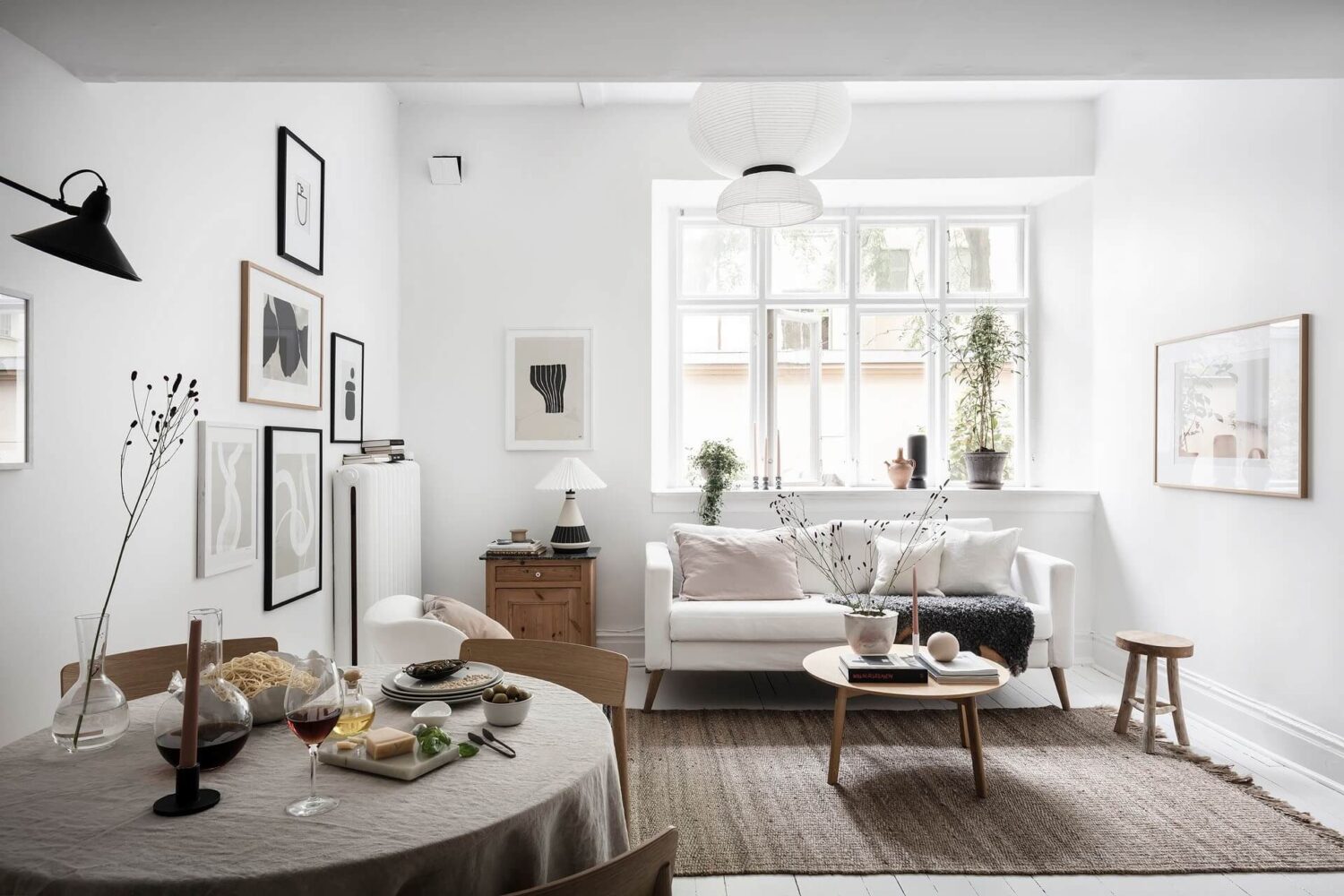 A White Scandinavian Studio Apartment With Loft Bed 1 white-scandinavian-studio-apartment-loft-bed-nordroom