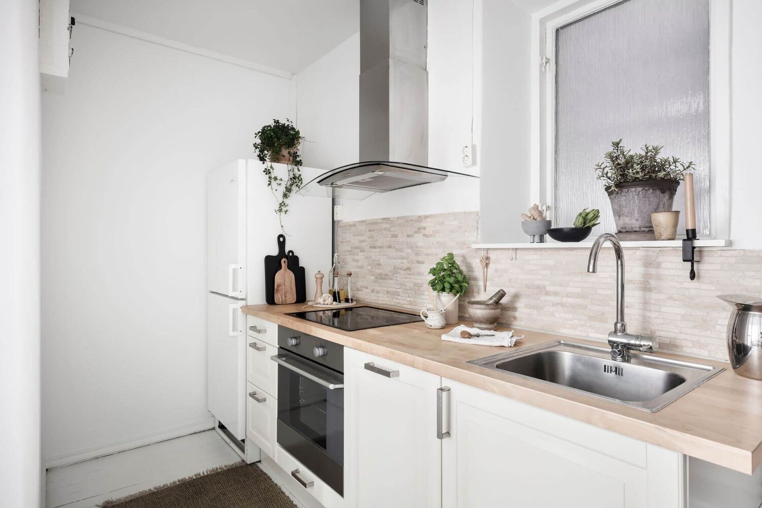 A White Scandinavian Studio Apartment With Loft Bed 19 white-scandinavian-studio-apartment-loft-bed-nordroom