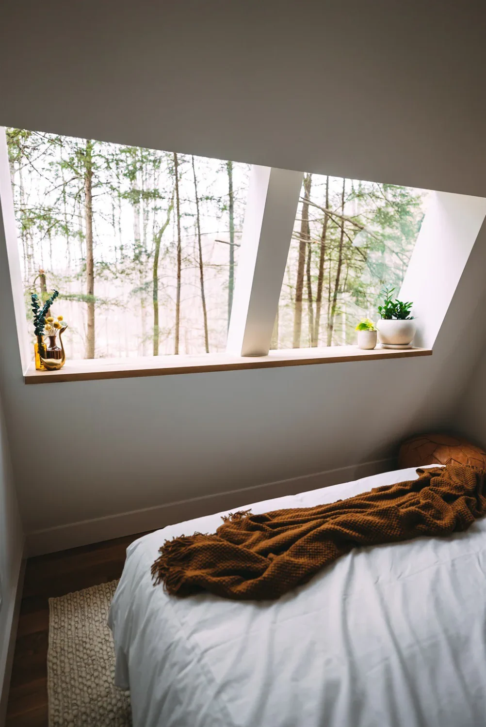 Dunlap Hollow A-Frame Cabin in Ohio 15 a-frame-cabin-airbnb-ohio-nordroom