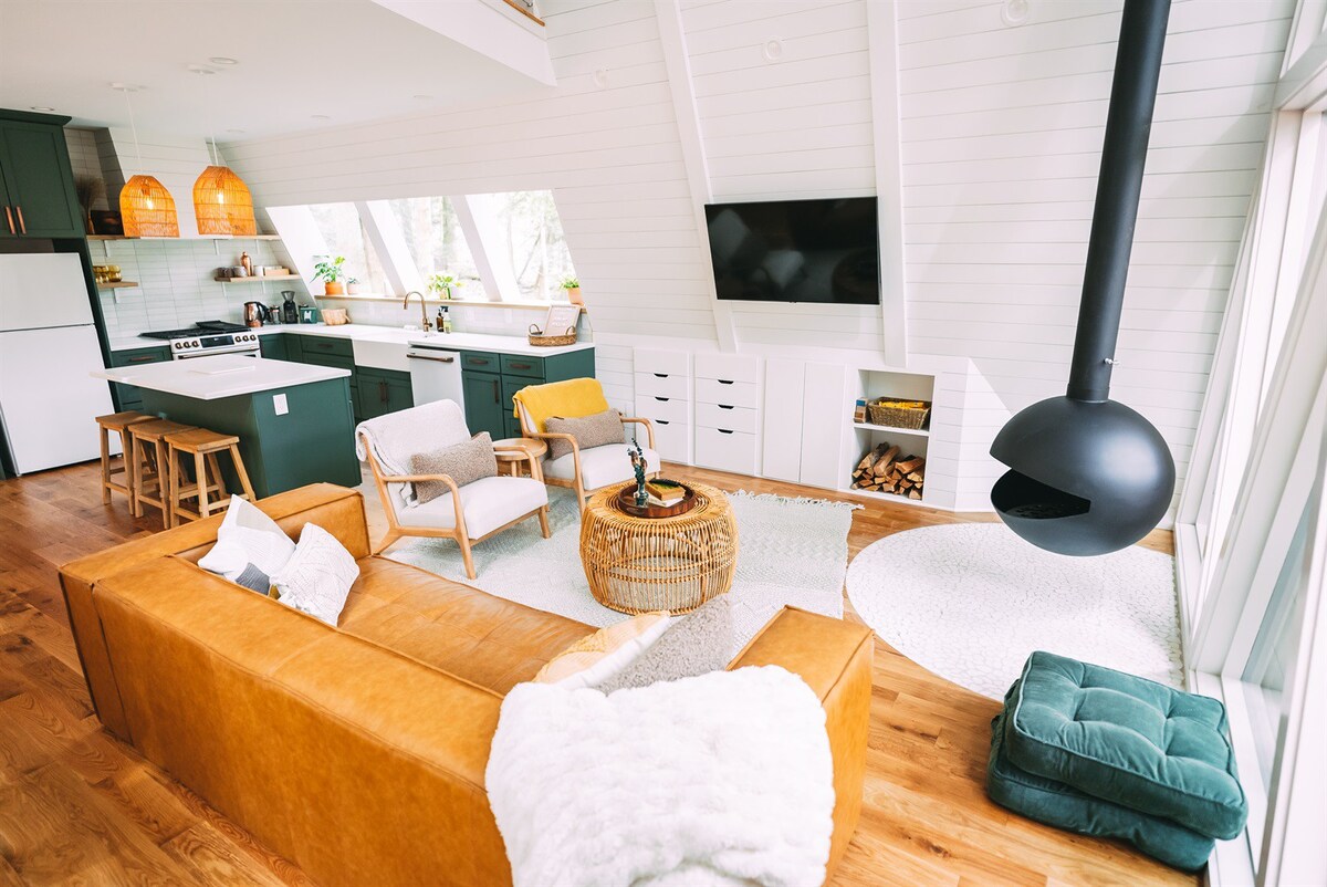Dunlap Hollow A-Frame Cabin in Ohio 3 a-frame-cabin-airbnb-ohio-nordroom