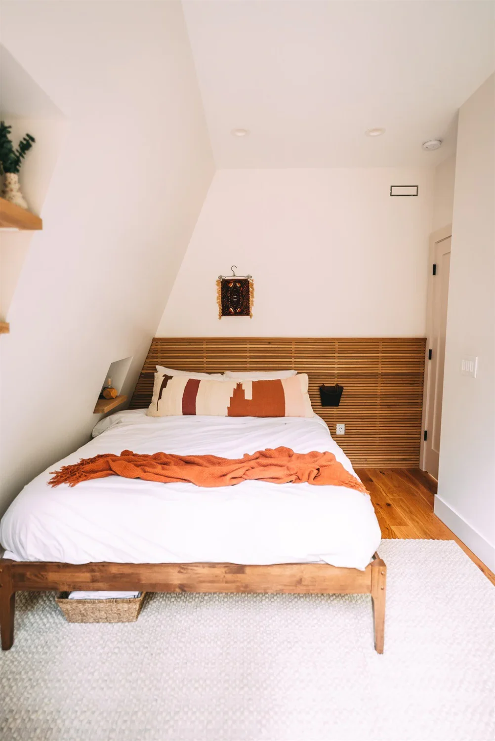 Dunlap Hollow A-Frame Cabin in Ohio 23 a-frame-cabin-airbnb-ohio-nordroom