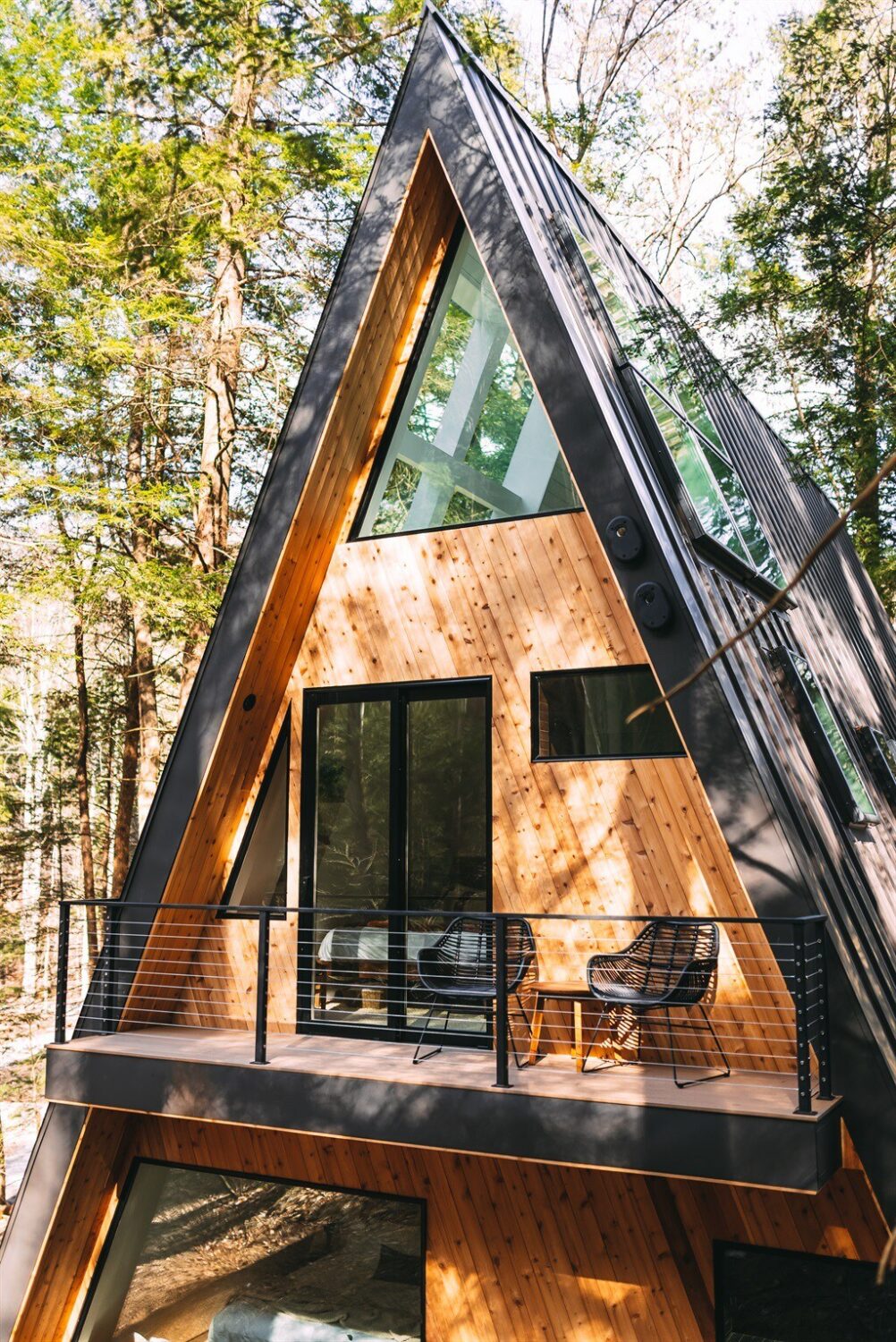 Dunlap Hollow A-Frame Cabin in Ohio 26 a-frame-cabin-airbnb-ohio-nordroom