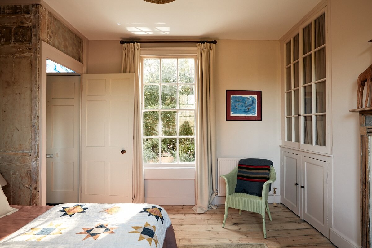 A Carefully Restored Georgian House in Bath 16 bedroom-georgian-home-bath
