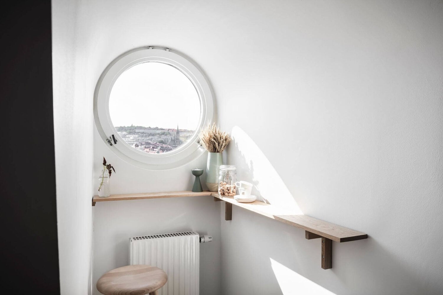 Window Seats & Creative Ideas in a Light Attic Apartment 12 breakfast-nook-window-seat-nordroom