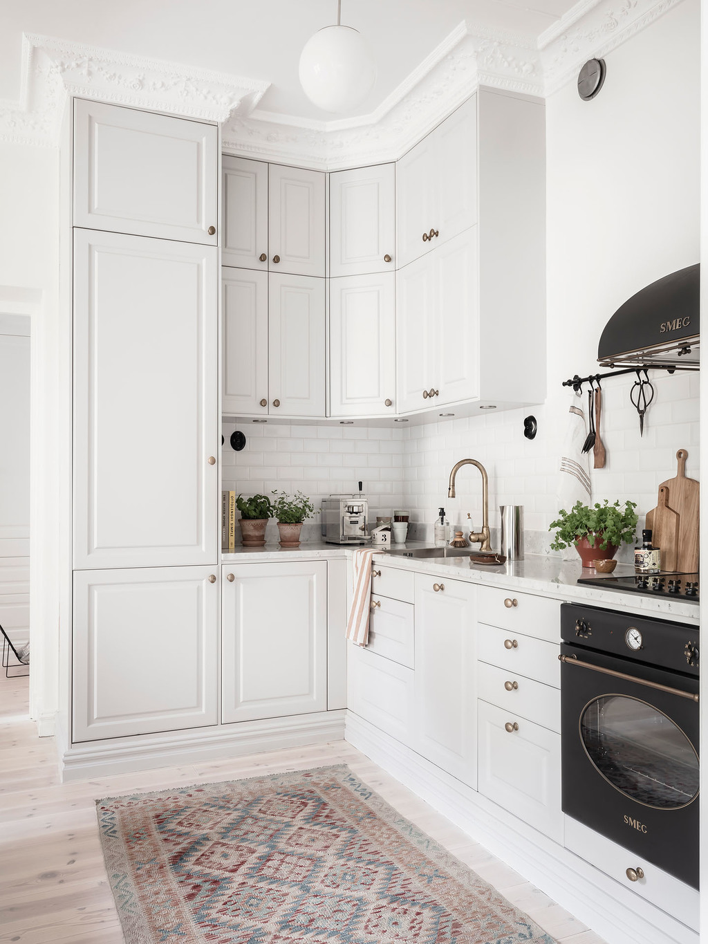 A Calm Light-Filled Apartment in Sweden 9 calm-light-filled-apartment-scandinavian-design-nordroom