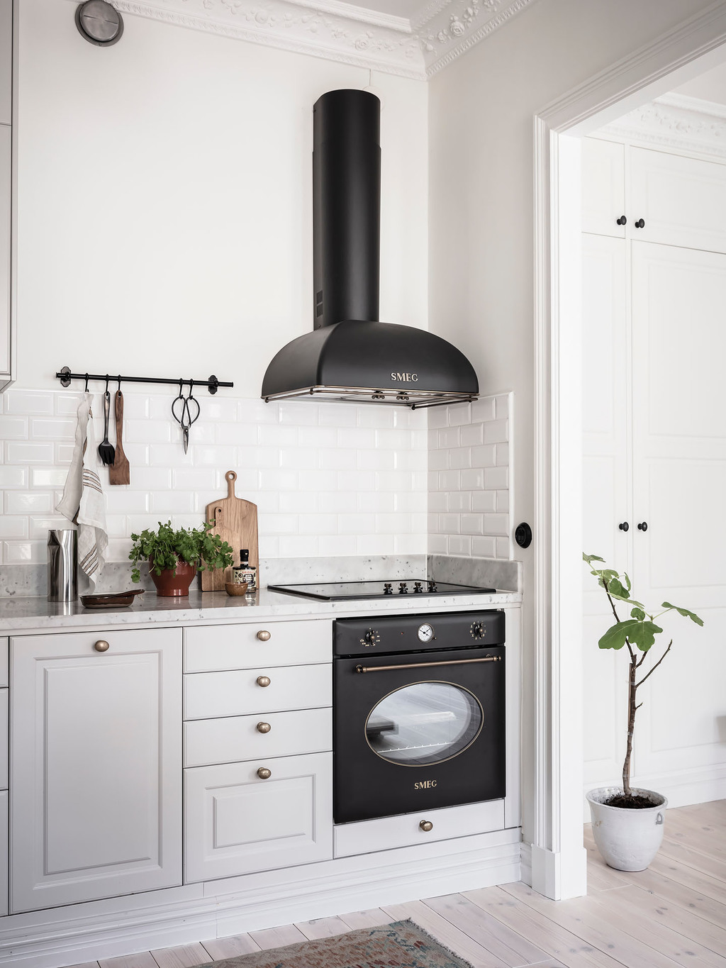 A Calm Light-Filled Apartment in Sweden 10 calm-light-filled-apartment-scandinavian-design-nordroom