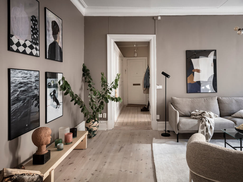 A Stylish Gray Scandinavian Apartment 7 gallery-wall-gray-living-room-nordroom