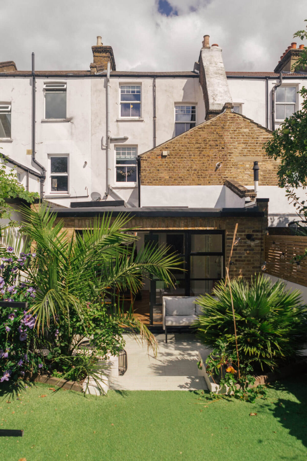 Color in a Renovated Victorian Townhouse in London 28 garden-victorian-townhouse-london-nordroom