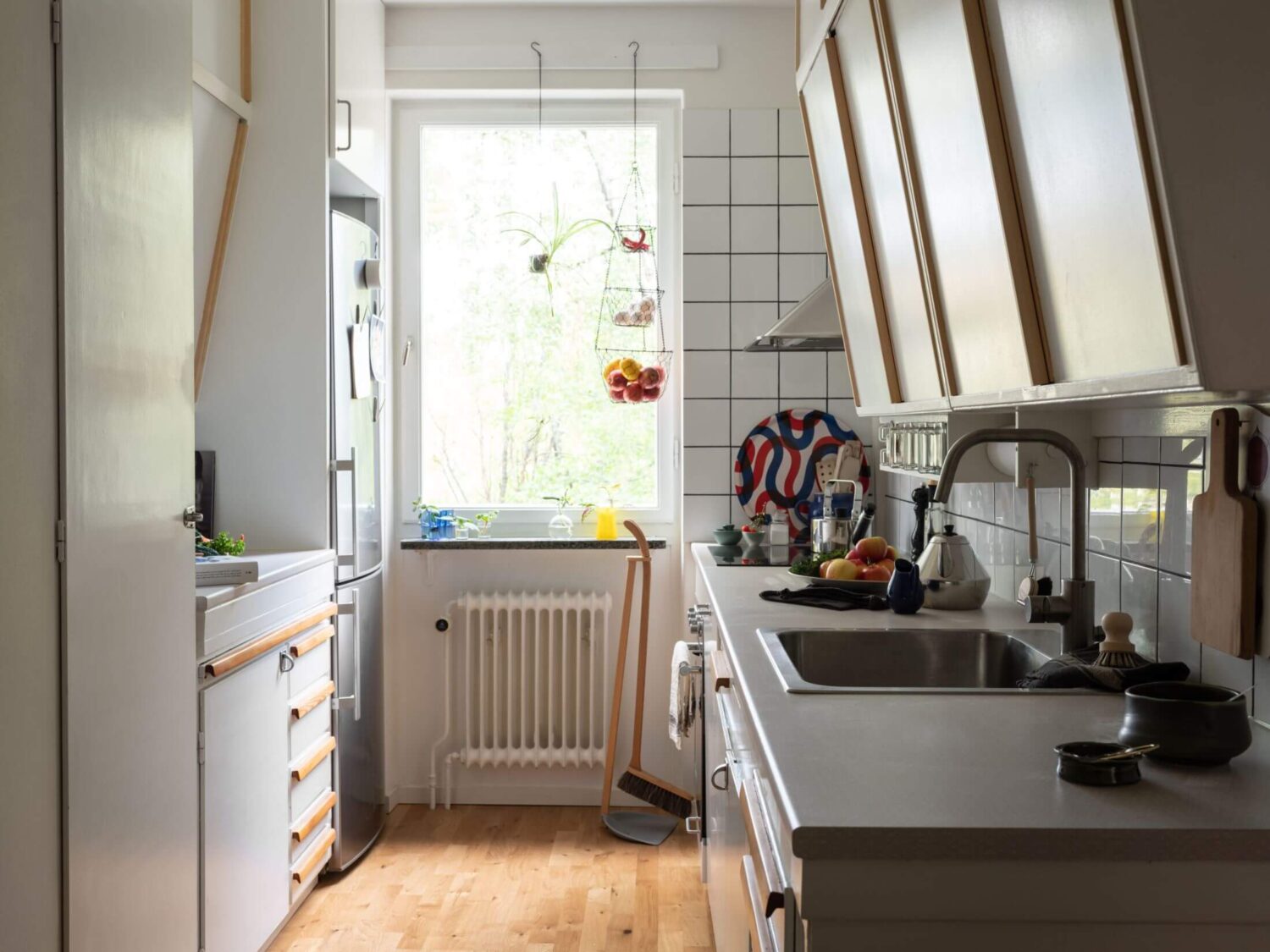A Midcentury Studio Apartment in Sweden 9 mid-century-studio-apartment-nordroom