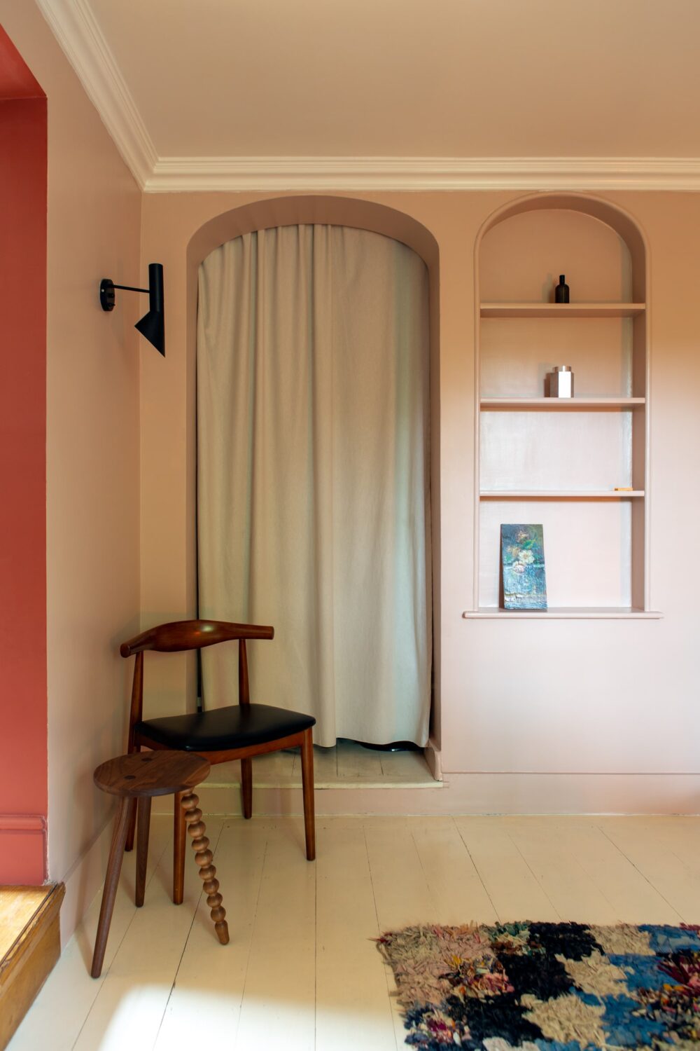 A Colorful Georgian Home in England 10 pink-sitting-room-georgian-home-kent-nordroom