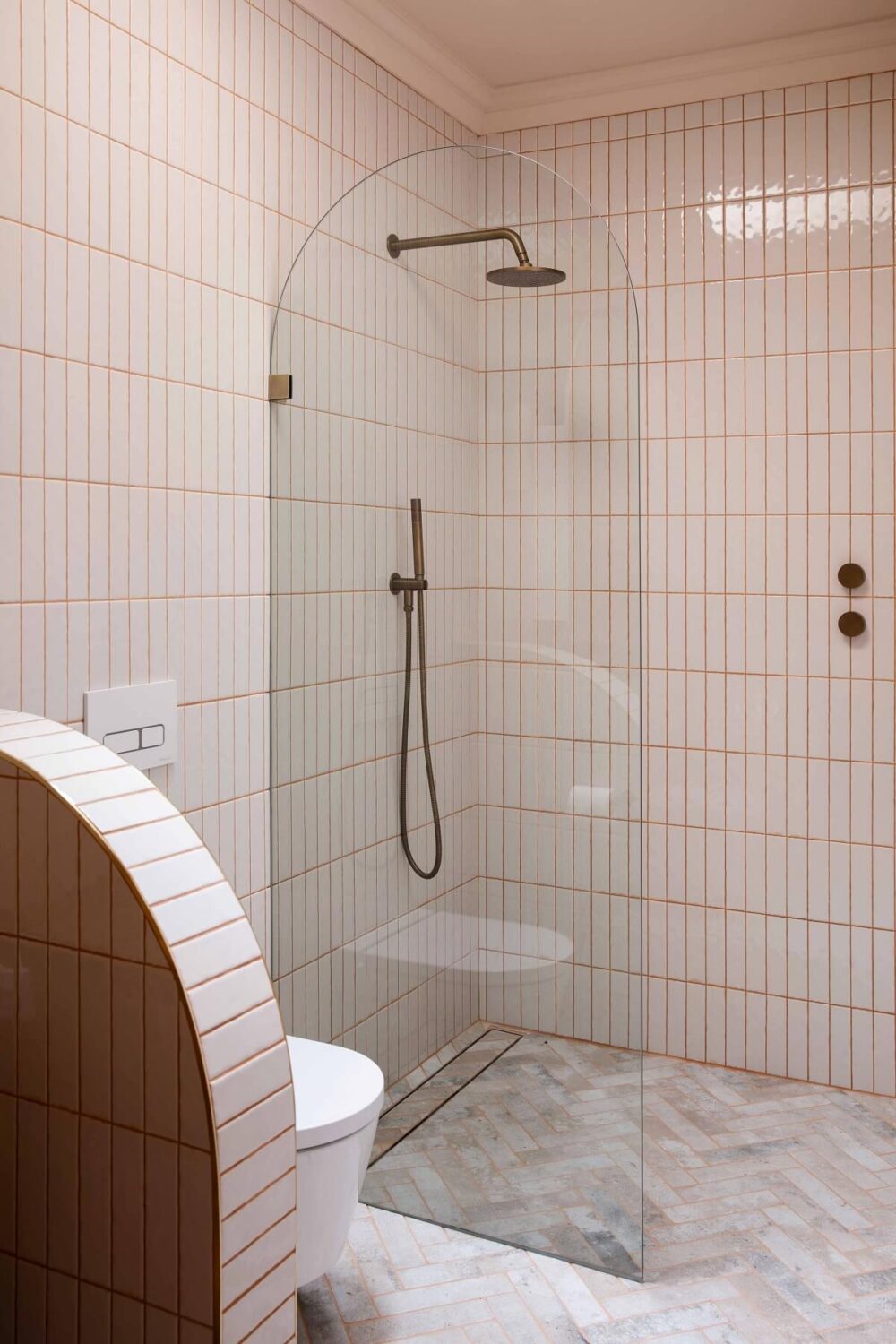 89 Pink Bathroom Ideas: From Hot Pink Walls to Blush Tiles 38 pink-tiles-small-bathroom-design-nordroom