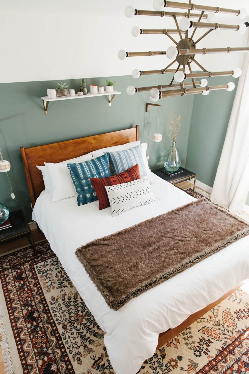 Benjamin Moore Color of the Year 2022: October Mist 4 sage-green-bedroom-benjamin-moore-color-2022-october-mist-nordroom