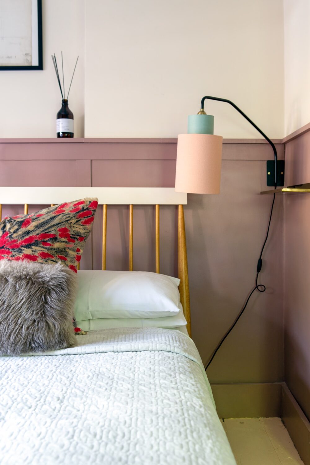 A Colorful Georgian Home in England 17 small-pink-bedroom-nordroom