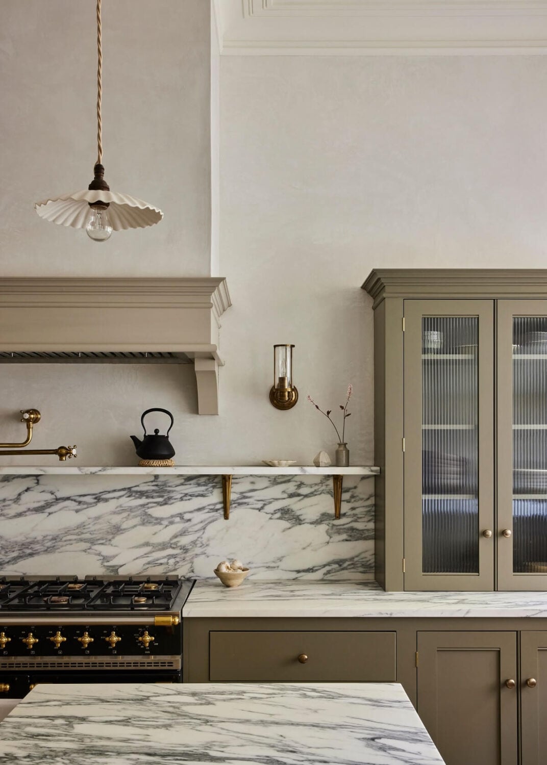 Soothing Tones in a Victorian Brownstone in Jersey City 8 soothing-tones-victorian-brownstone-jersey-city-nordroom