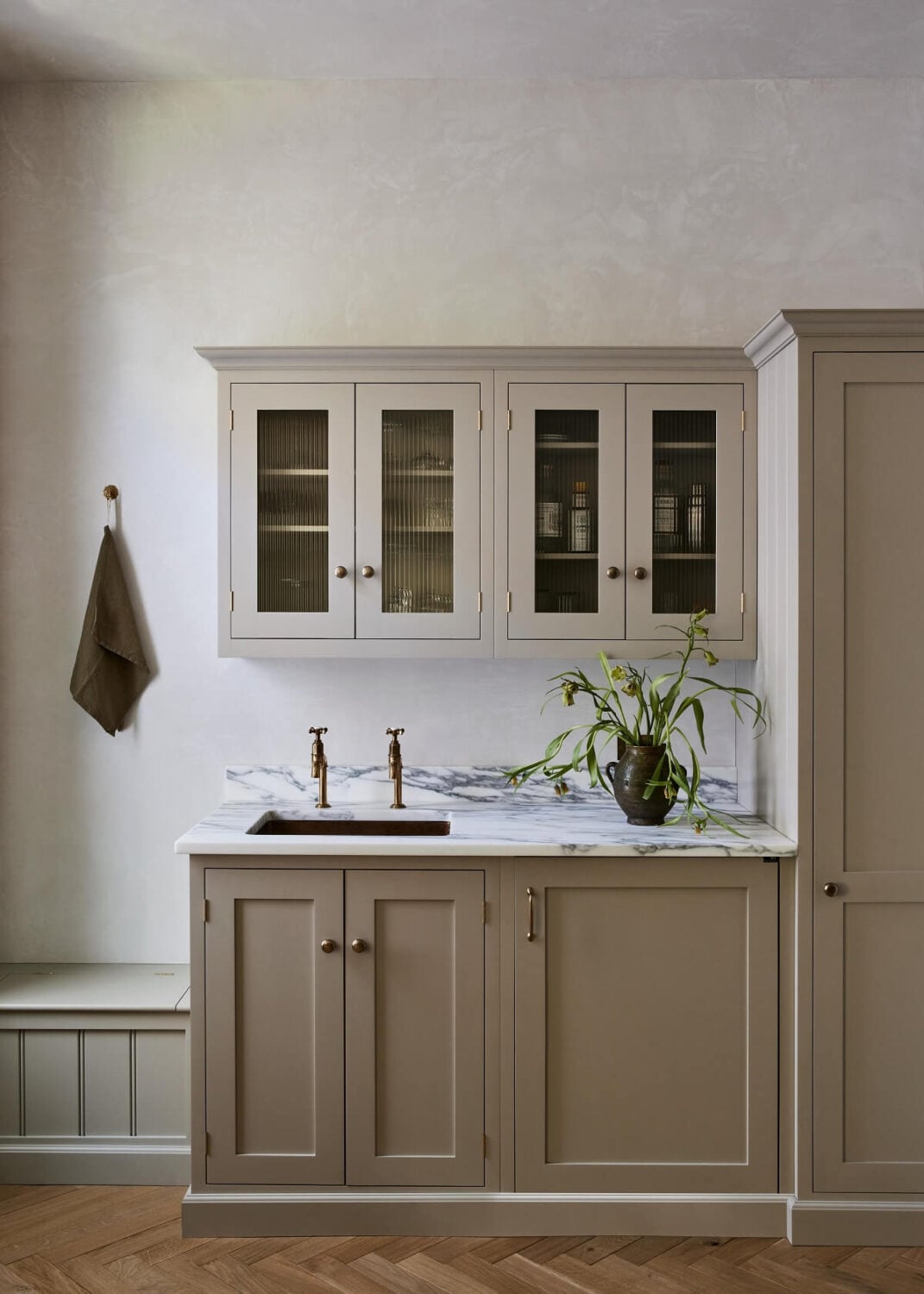 Soothing Tones in a Victorian Brownstone in Jersey City 10 soothing-tones-victorian-brownstone-jersey-city-nordroom